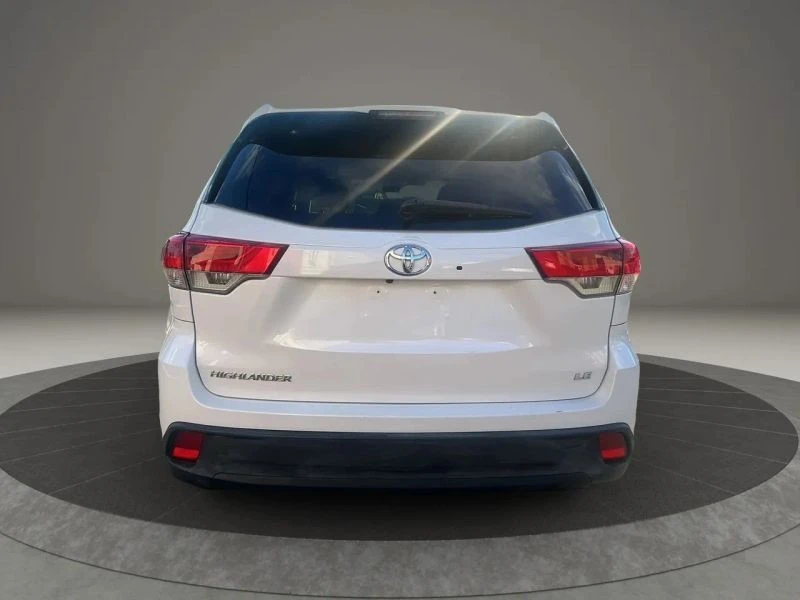 2018 Toyota Highlander - Image 6 of 12