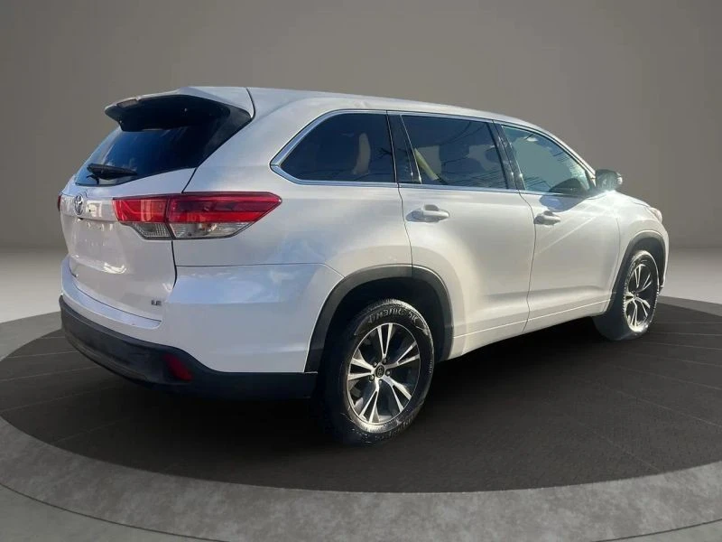 2018 Toyota Highlander - Image 5 of 12