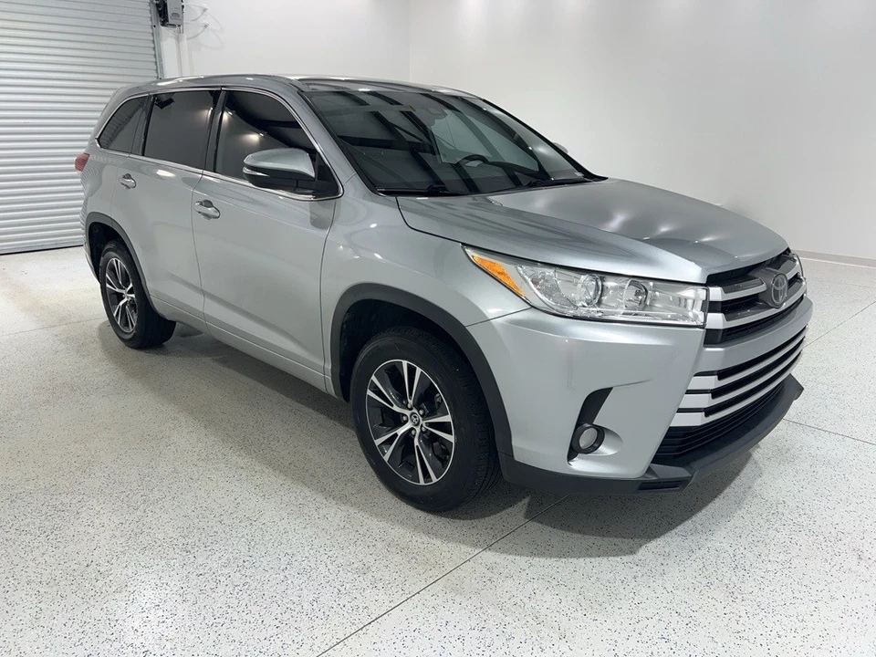 2018 Toyota Highlander - Image 7 of 12