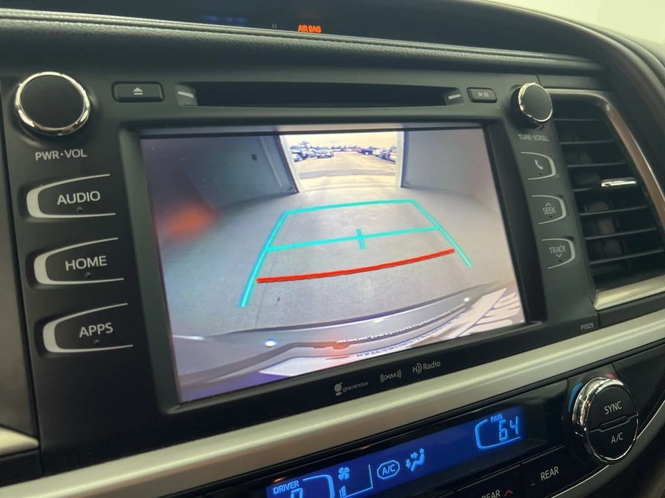 2018 Toyota Highlander - Image 13 of 21