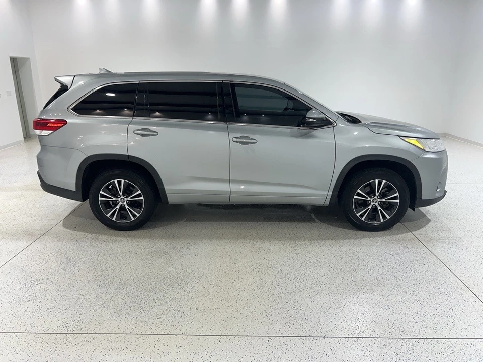 2018 Toyota Highlander - Image 6 of 12