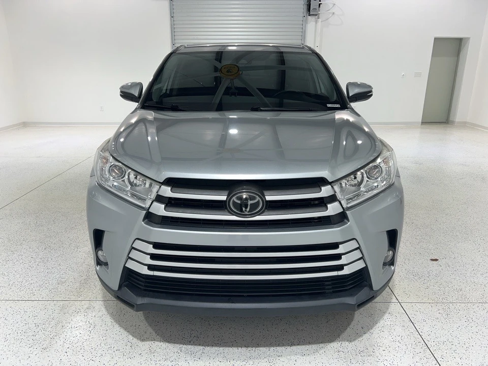 2018 Toyota Highlander - Image 8 of 12