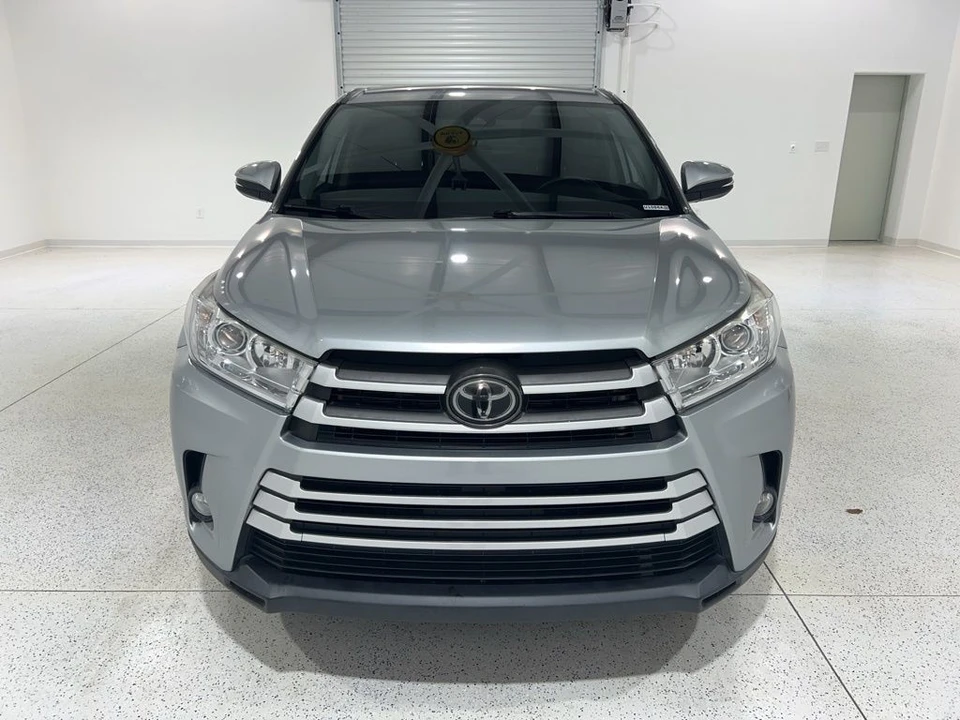 2018 Toyota Highlander - Image 8 of 21