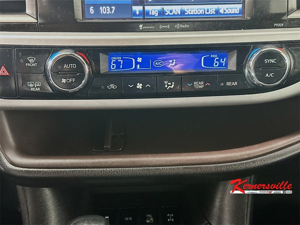 2018 Toyota Highlander - Image 18 of 21