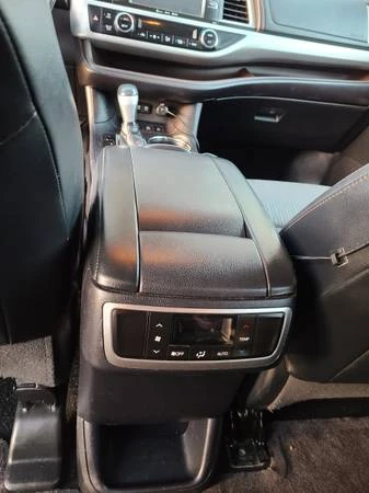 2018 Toyota Highlander - Image 12 of 16