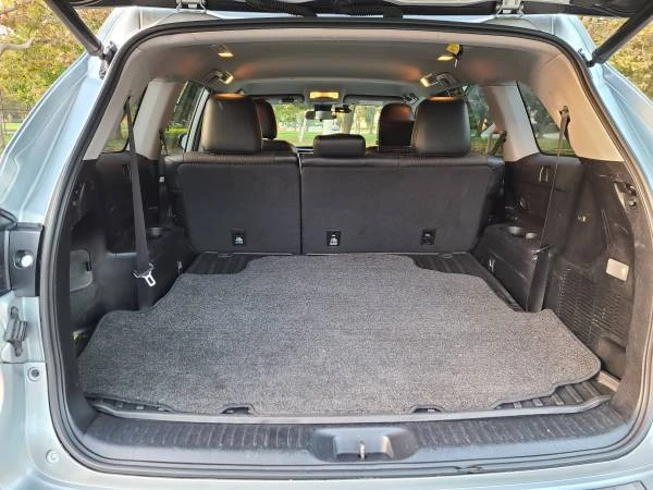 2018 Toyota Highlander - Image 8 of 16