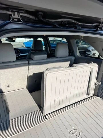 2018 Toyota Highlander - Image 13 of 14