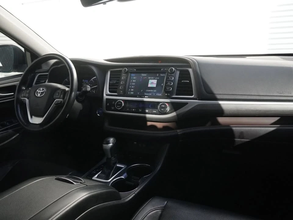 2018 Toyota Highlander - Image 12 of 17