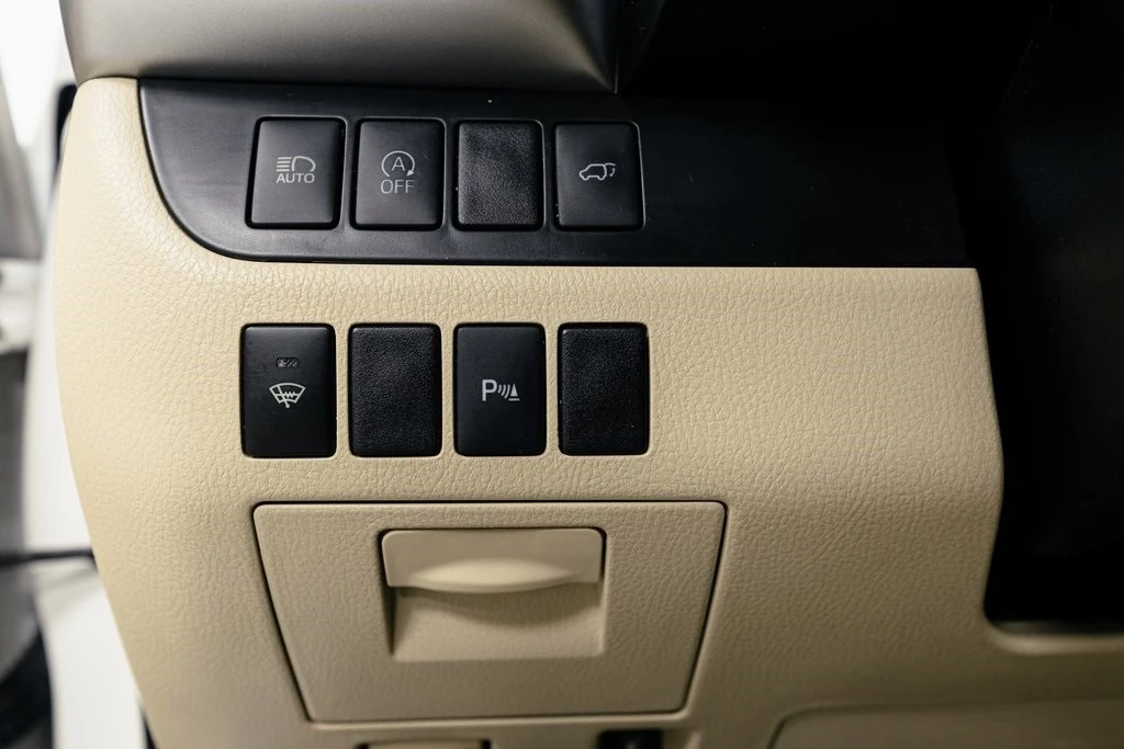 2018 Toyota Highlander - Image 10 of 12