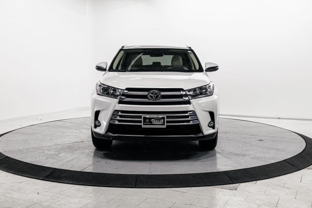 2018 Toyota Highlander - Image 2 of 12
