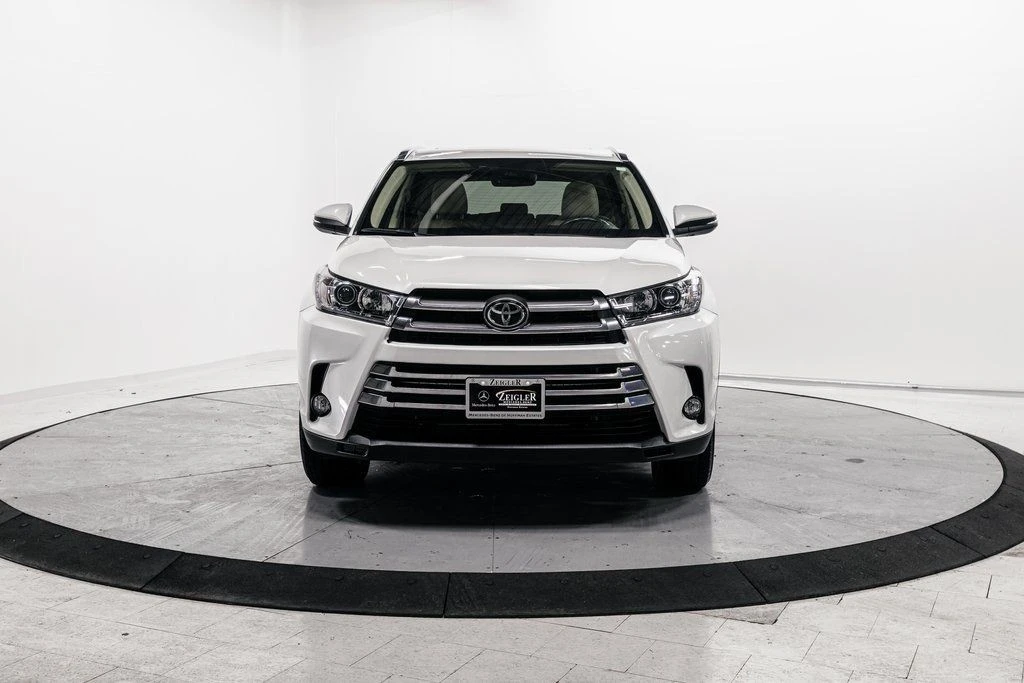 2018 Toyota Highlander - Image 2 of 12