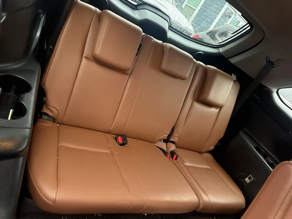 2018 Toyota Highlander - Image 14 of 21