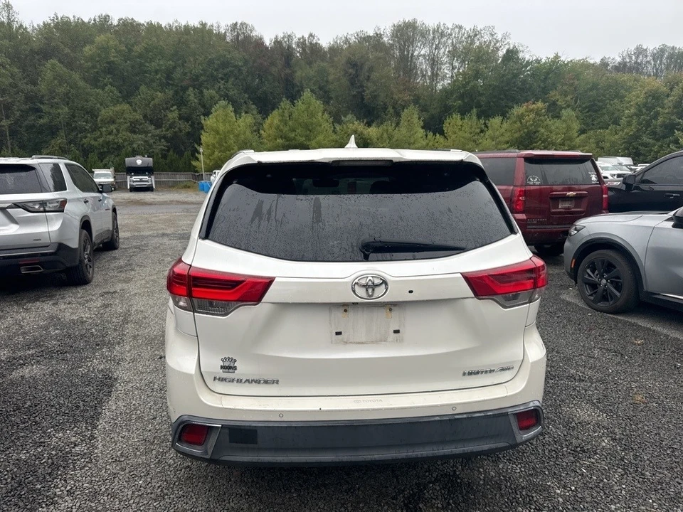 2018 Toyota Highlander - Image 6 of 21