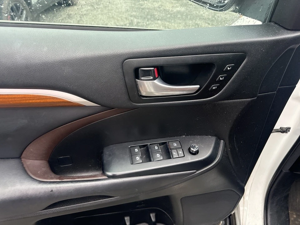 2018 Toyota Highlander - Image 21 of 21