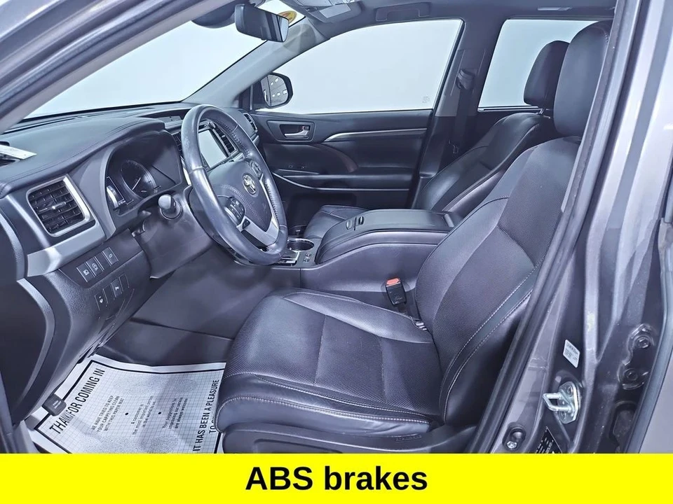 2018 Toyota Highlander - Image 8 of 12