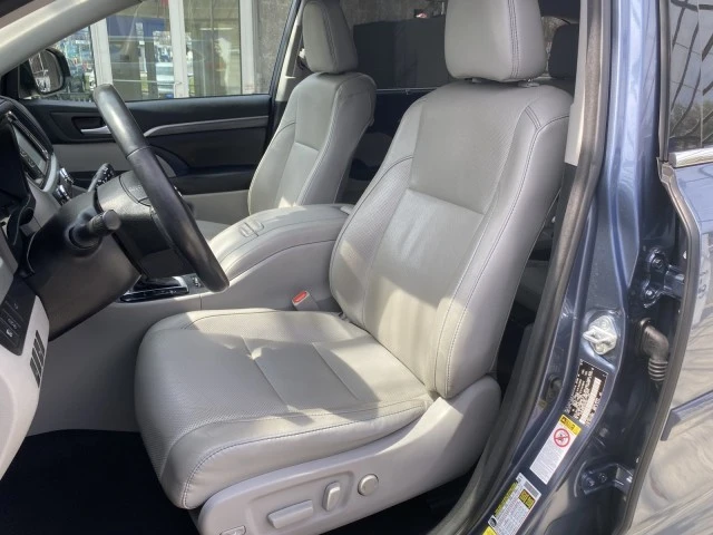 2018 Toyota Highlander - Image 22 of 31