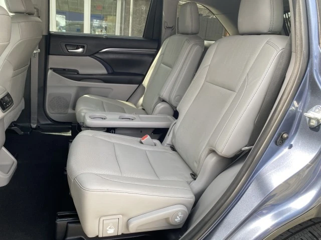 2018 Toyota Highlander - Image 27 of 31