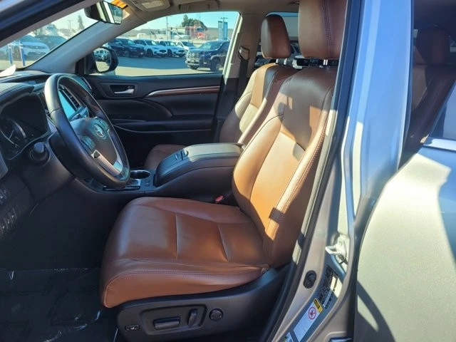 2018 Toyota Highlander - Image 10 of 12