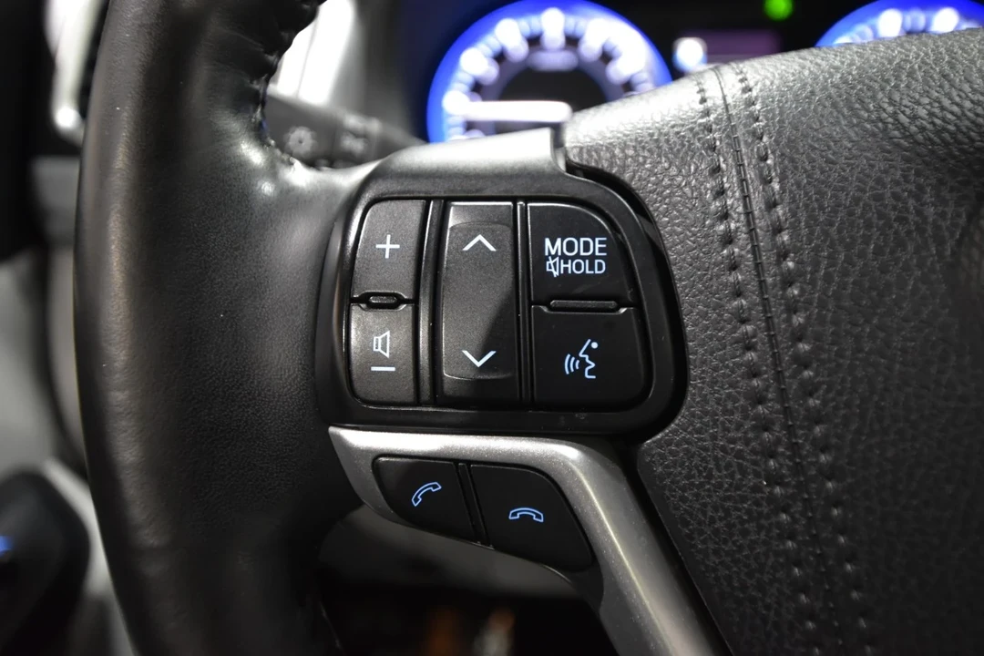 2018 Toyota Highlander - Image 20 of 21