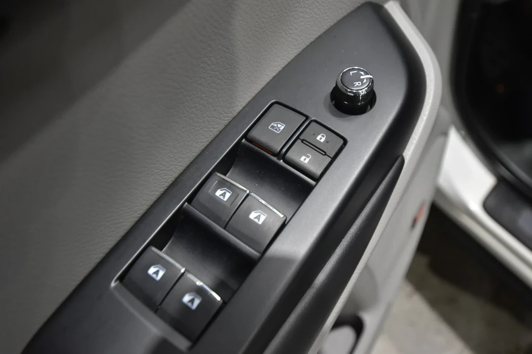 2018 Toyota Highlander - Image 14 of 21