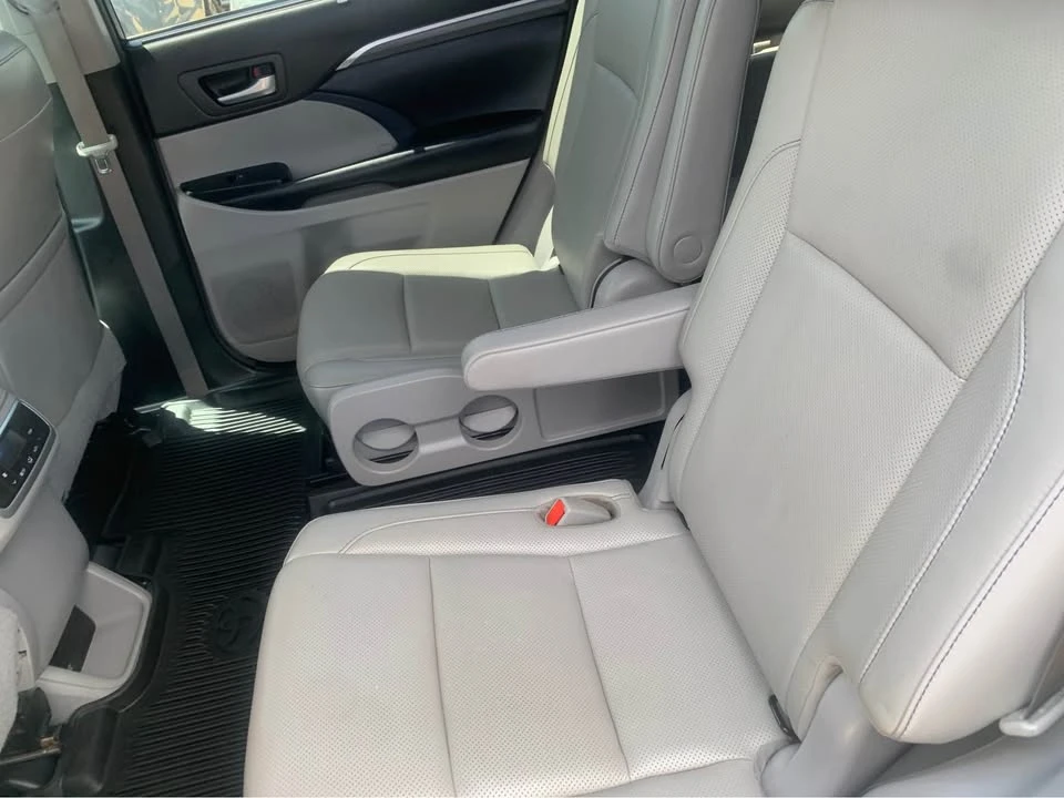 2018 Toyota Highlander - Image 10 of 11