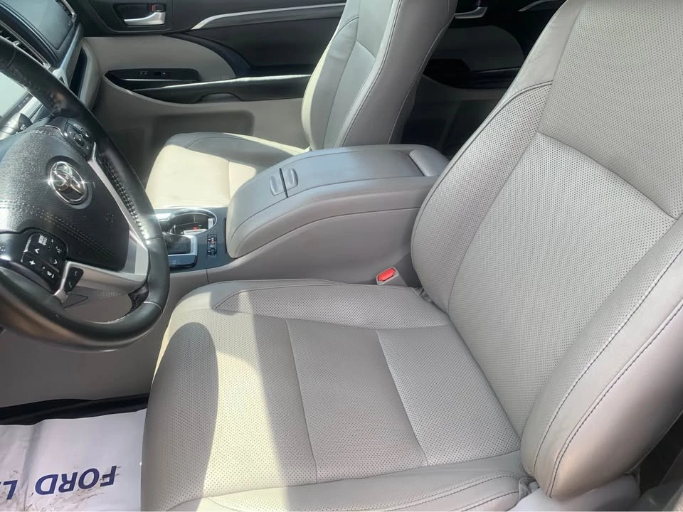 2018 Toyota Highlander - Image 9 of 11