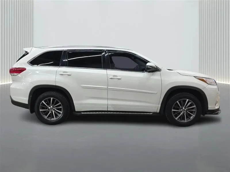 2018 Toyota Highlander - Image 6 of 12