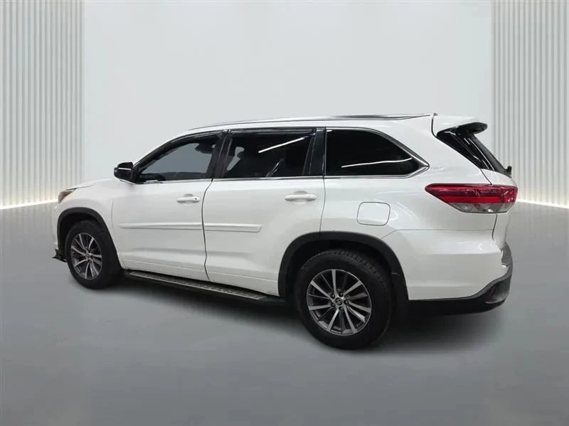 2018 Toyota Highlander - Image 3 of 12