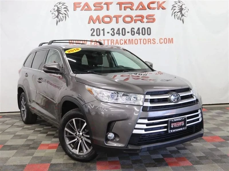 2018 Toyota Highlander - Image 3 of 12