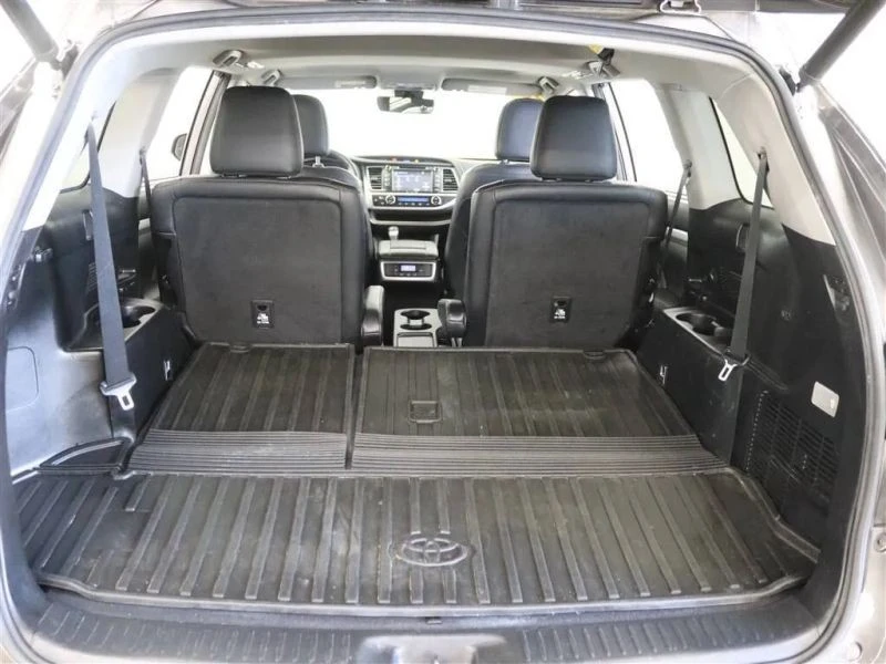 2018 Toyota Highlander - Image 7 of 12
