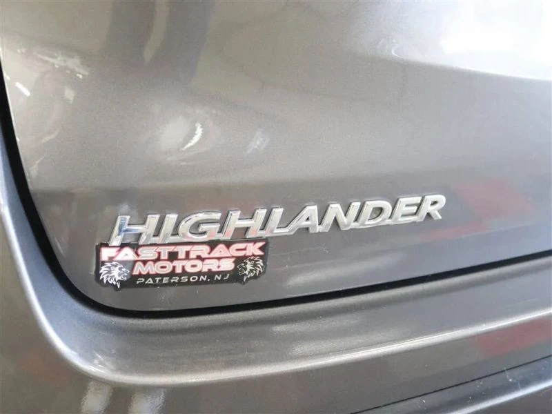 2018 Toyota Highlander - Image 8 of 12