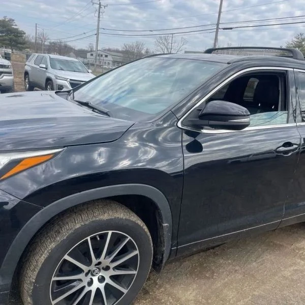 2018 Toyota Highlander - Image 2 of 12