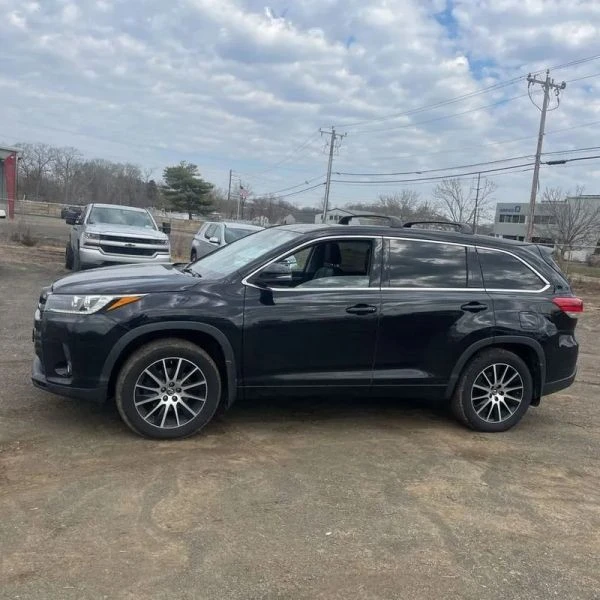 2018 Toyota Highlander - Image 3 of 12