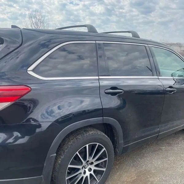 2018 Toyota Highlander - Image 9 of 12