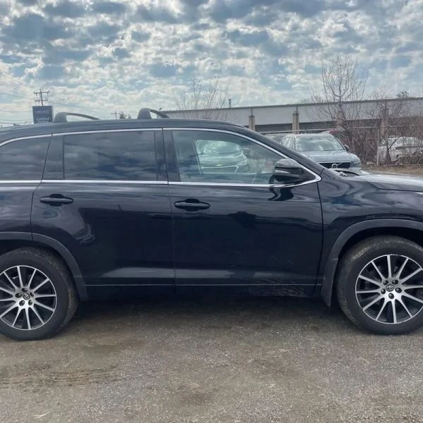 2018 Toyota Highlander - Image 11 of 12