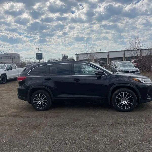 2018 Toyota Highlander - Image 10 of 12