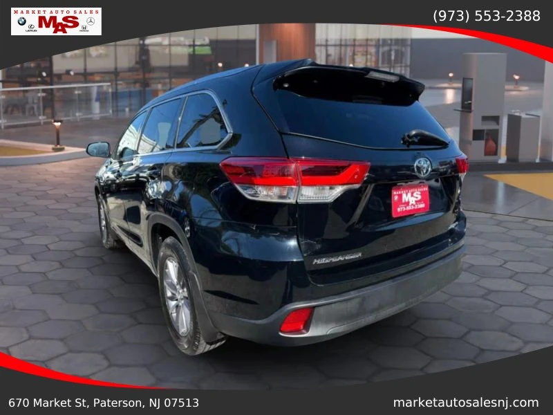 2018 Toyota Highlander - Image 4 of 12