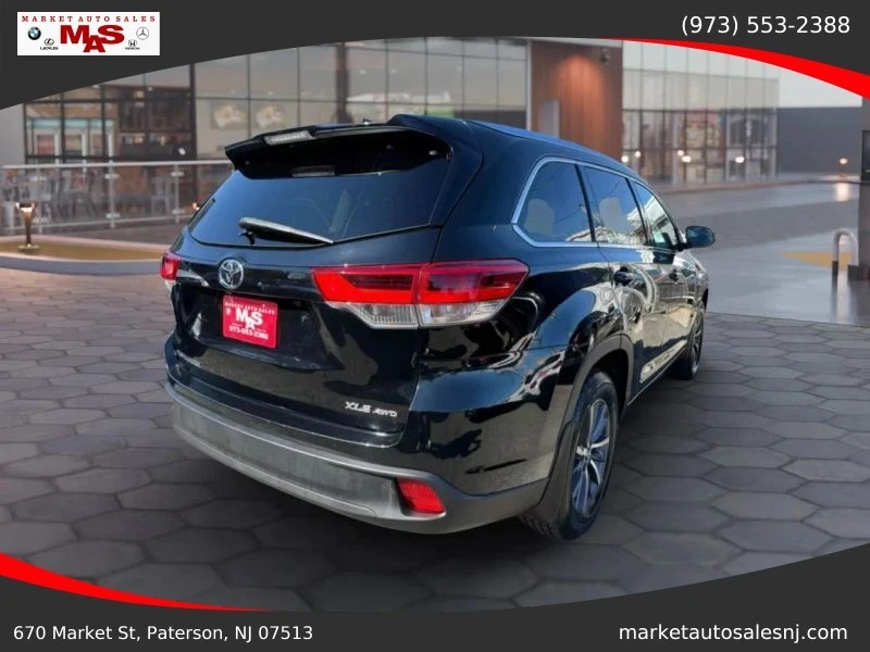 2018 Toyota Highlander - Image 6 of 12