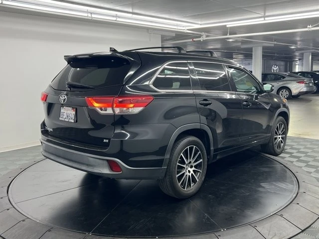 2018 Toyota Highlander - Image 4 of 10