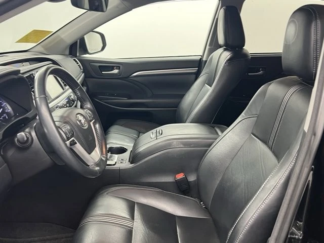 2018 Toyota Highlander - Image 8 of 10