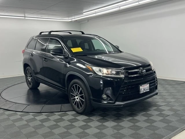 2018 Toyota Highlander - Image 2 of 10
