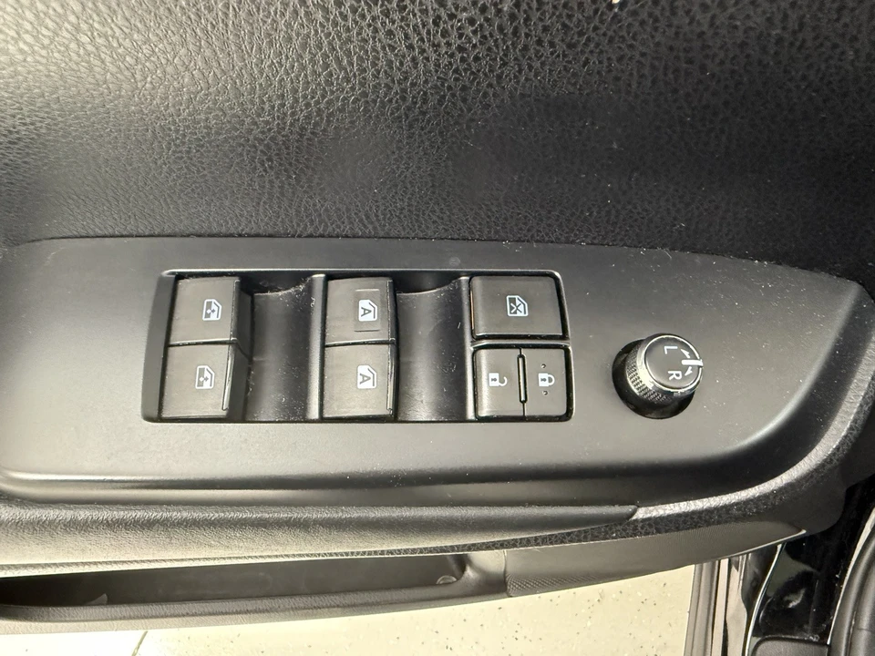 2018 Toyota Highlander - Image 11 of 12