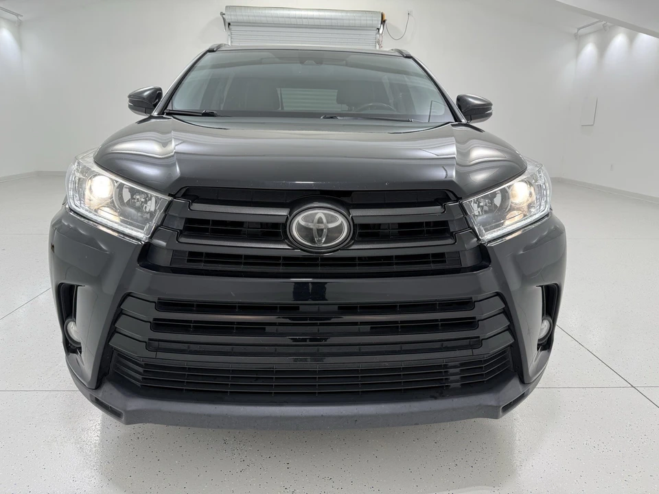 2018 Toyota Highlander - Image 2 of 12