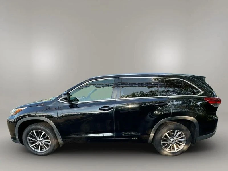 2018 Toyota Highlander - Image 2 of 12