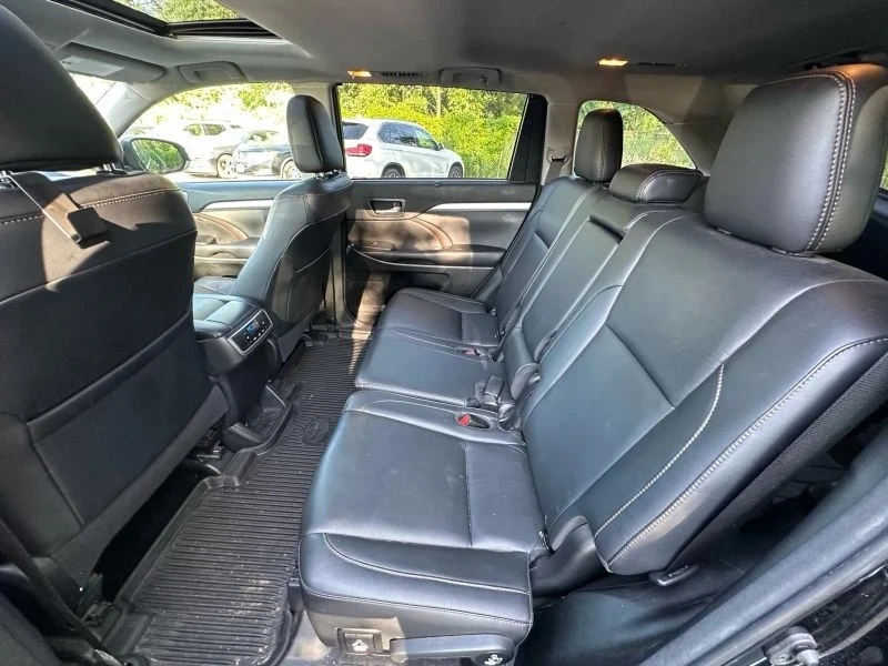 2018 Toyota Highlander - Image 11 of 12