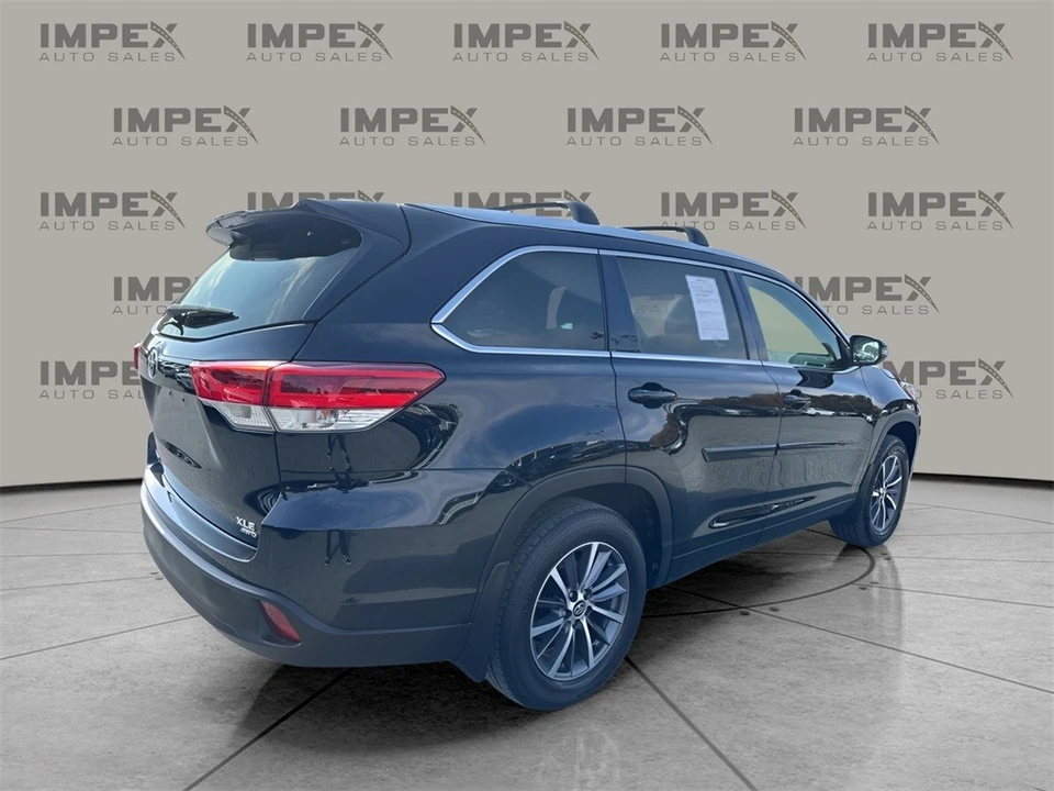 2018 Toyota Highlander - Image 5 of 12