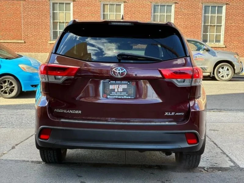 2018 Toyota Highlander - Image 5 of 12