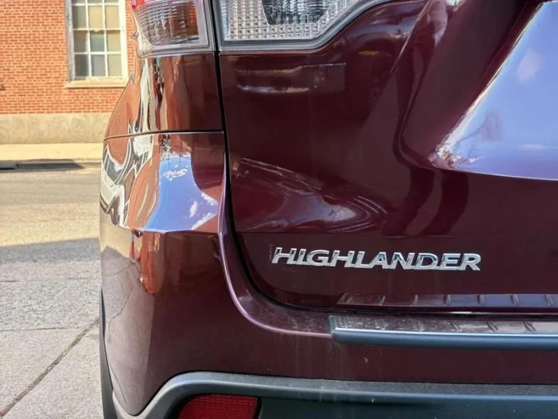 2018 Toyota Highlander - Image 7 of 12