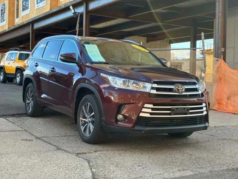 2018 Toyota Highlander - Image 3 of 12