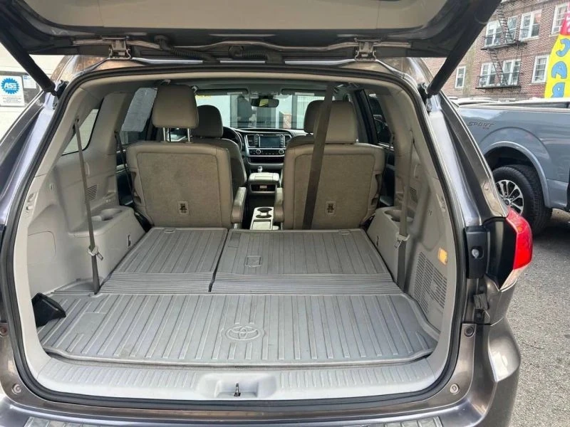 2018 Toyota Highlander - Image 12 of 12